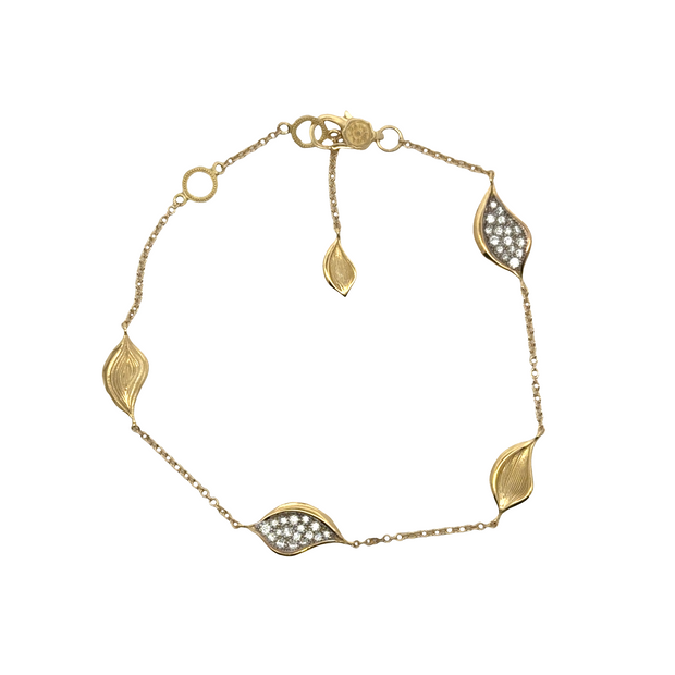 Dahlia | Petal Diamond Pavé Station Bracelet in 18kt Yellow Gold