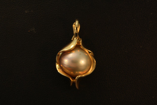 Pearl Enhancer Metal Necklace