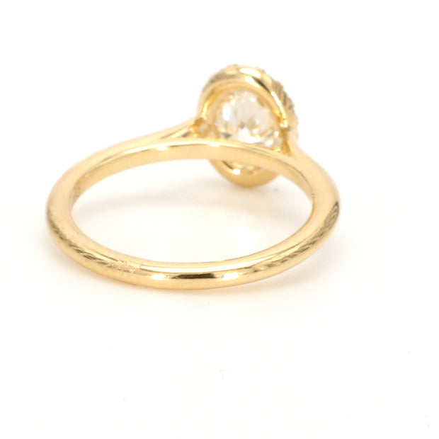 Oval Halo Engagement Ring